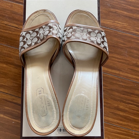 Coach shoes - Picture 1 of 2